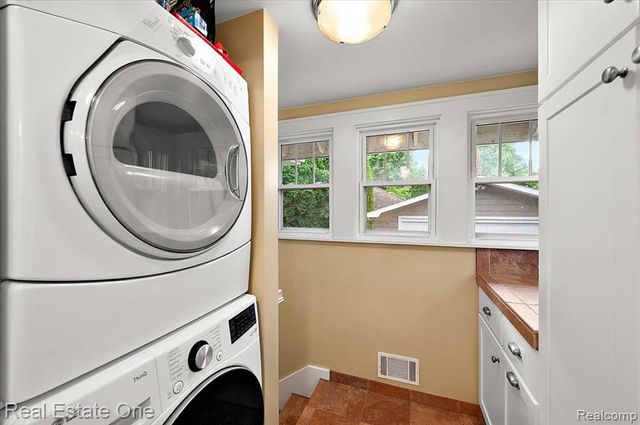 410 W 4th Street, Rochester, MI 48307