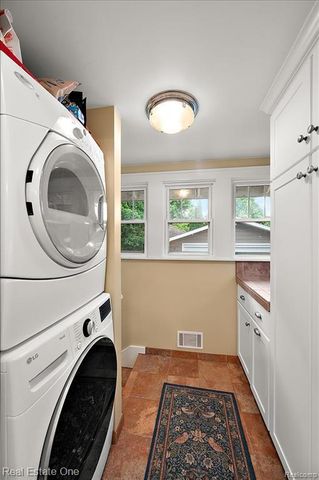 410 W 4th Street, Rochester, MI 48307