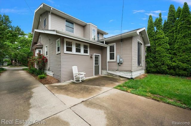 410 W 4th Street, Rochester, MI 48307