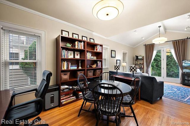 410 W 4th Street, Rochester, MI 48307