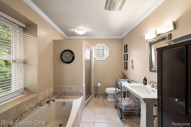 410 W 4th Street, Rochester, MI 48307