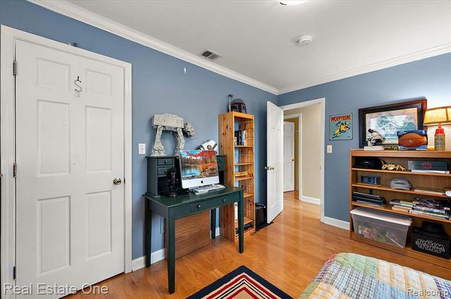 410 W 4th Street, Rochester, MI 48307