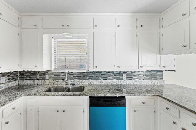 2709 Adams Street, Alvin, TX 77511