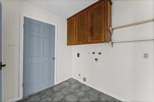 2709 Adams Street, Alvin, TX 77511