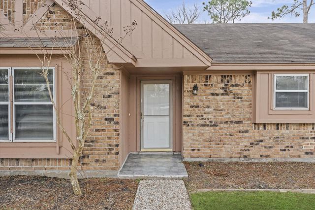 2709 Adams Street, Alvin, TX 77511