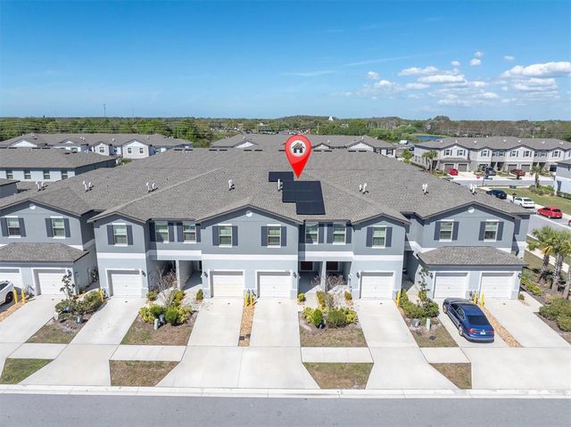 8249 CRESCENT OAKS DRIVE, New Port Richey, FL 34655