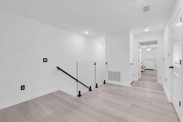 8249 CRESCENT OAKS DRIVE, New Port Richey, FL 34655