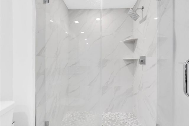 8249 CRESCENT OAKS DRIVE, New Port Richey, FL 34655