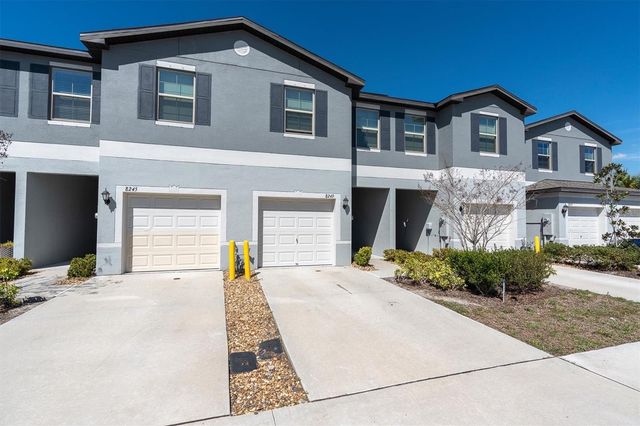 8249 CRESCENT OAKS DRIVE, New Port Richey, FL 34655