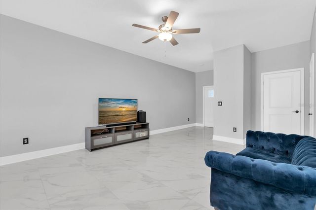 8249 CRESCENT OAKS DRIVE, New Port Richey, FL 34655