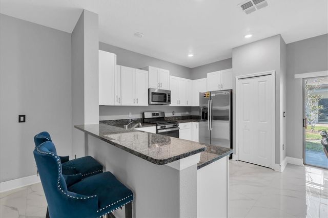 8249 CRESCENT OAKS DRIVE, New Port Richey, FL 34655