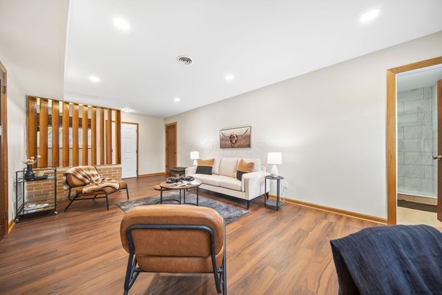 40 Chase Road, Columbus, OH 43214