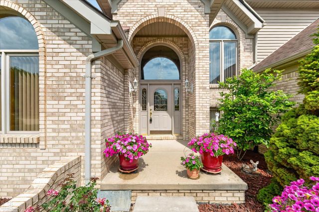46640 Glen Pointe Drive, Shelby Twp, MI 48315