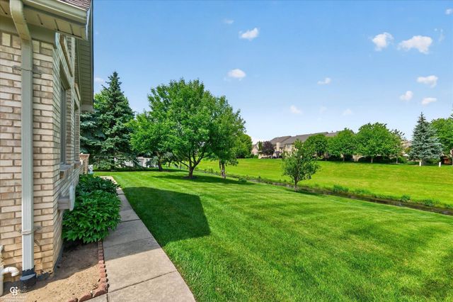 46640 Glen Pointe Drive, Shelby Twp, MI 48315