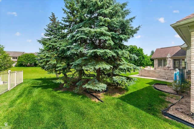46640 Glen Pointe Drive, Shelby Twp, MI 48315