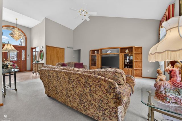 46640 Glen Pointe Drive, Shelby Twp, MI 48315