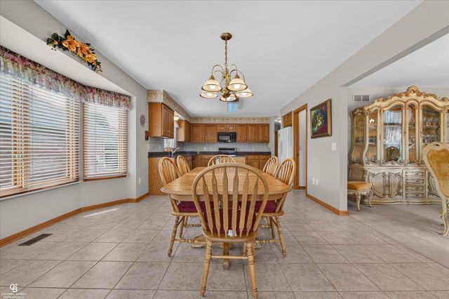 46640 Glen Pointe Drive, Shelby Twp, MI 48315