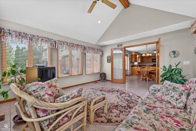 46640 Glen Pointe Drive, Shelby Twp, MI 48315