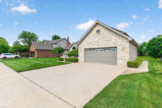 46640 Glen Pointe Drive, Shelby Twp, MI 48315