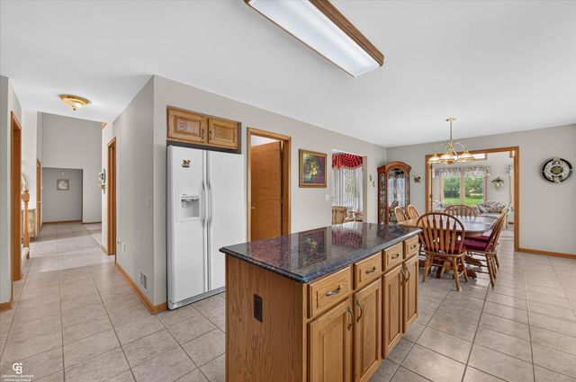 46640 Glen Pointe Drive, Shelby Twp, MI 48315