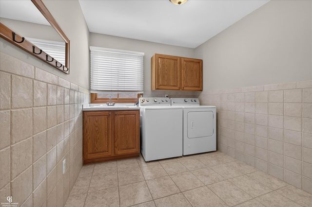 46640 Glen Pointe Drive, Shelby Twp, MI 48315