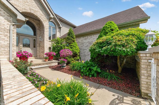 46640 Glen Pointe Drive, Shelby Twp, MI 48315