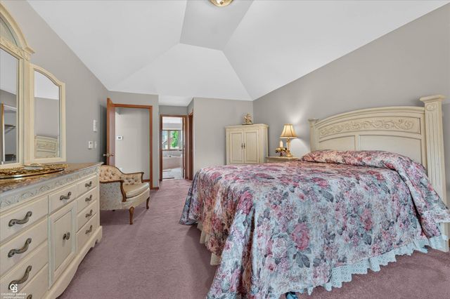 46640 Glen Pointe Drive, Shelby Twp, MI 48315