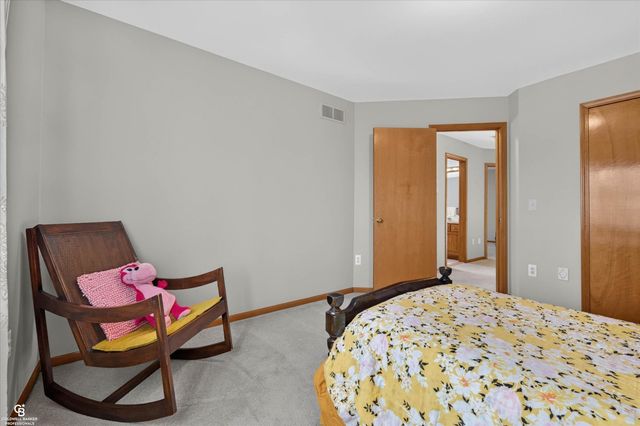 46640 Glen Pointe Drive, Shelby Twp, MI 48315