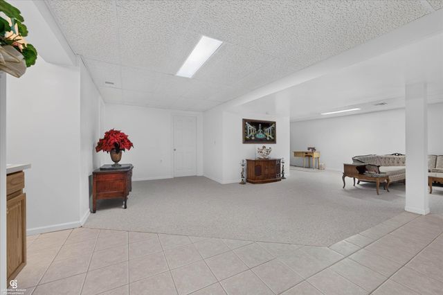 46640 Glen Pointe Drive, Shelby Twp, MI 48315