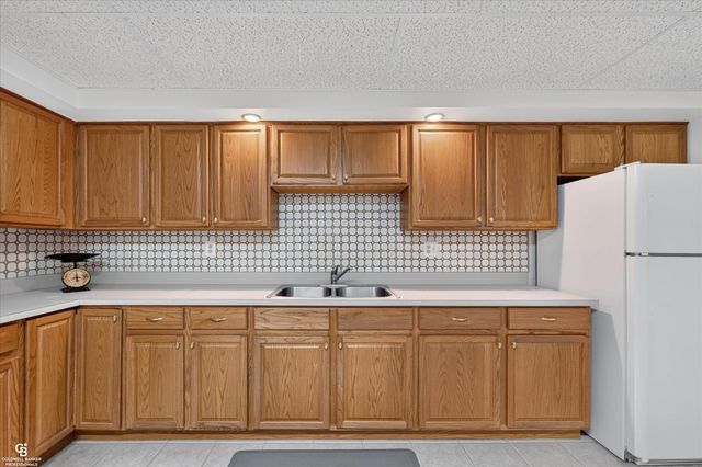 46640 Glen Pointe Drive, Shelby Twp, MI 48315