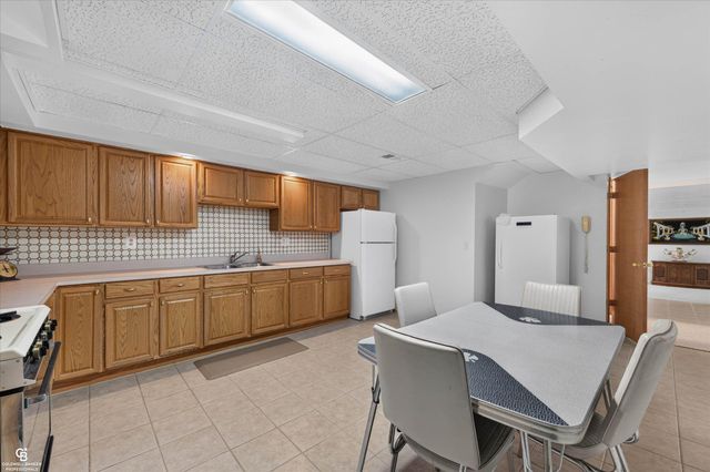 46640 Glen Pointe Drive, Shelby Twp, MI 48315
