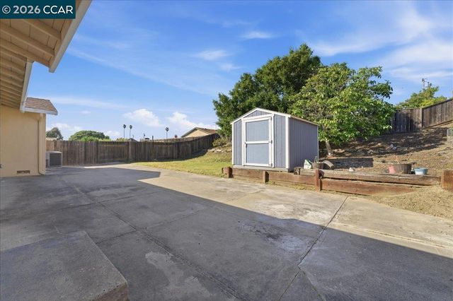 2648 Shamrock Dr, San Pablo, CA 94806