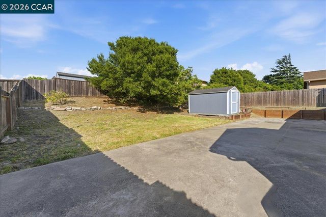 2648 Shamrock Dr, San Pablo, CA 94806
