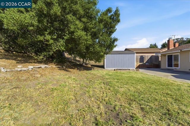 2648 Shamrock Dr, San Pablo, CA 94806