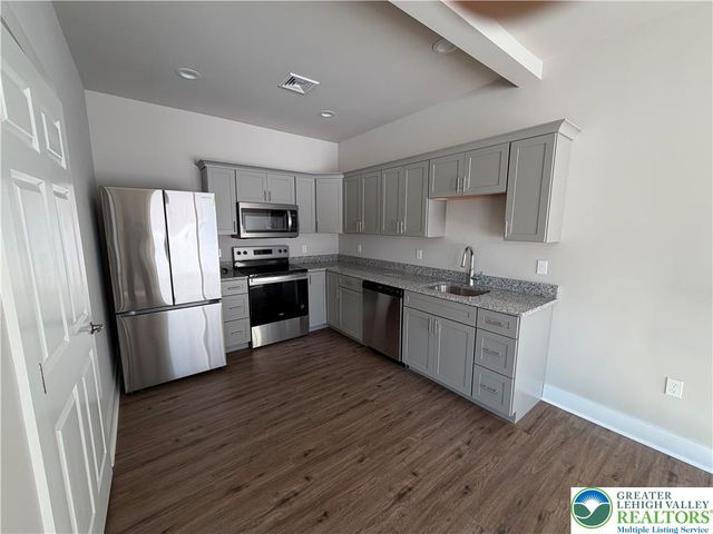 1747 Williams B, Hellertown Boro, PA 18055