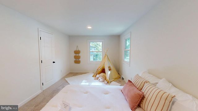 329 THISTLE LN, Perkasie, PA 18944