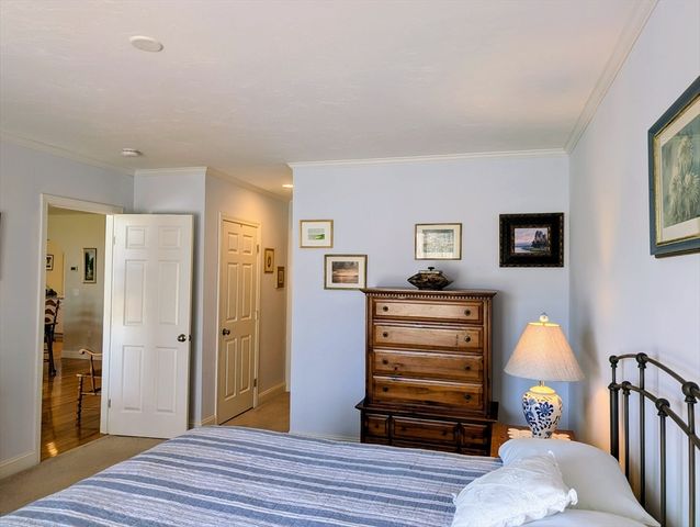 16 Amberwood Ct 16, Bourne, MA 02532