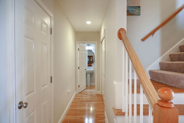 16 Amberwood Ct 16, Bourne, MA 02532