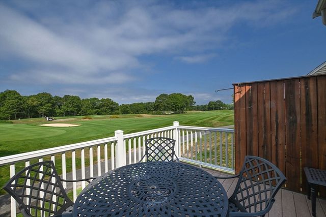 16 Amberwood Ct 16, Bourne, MA 02532