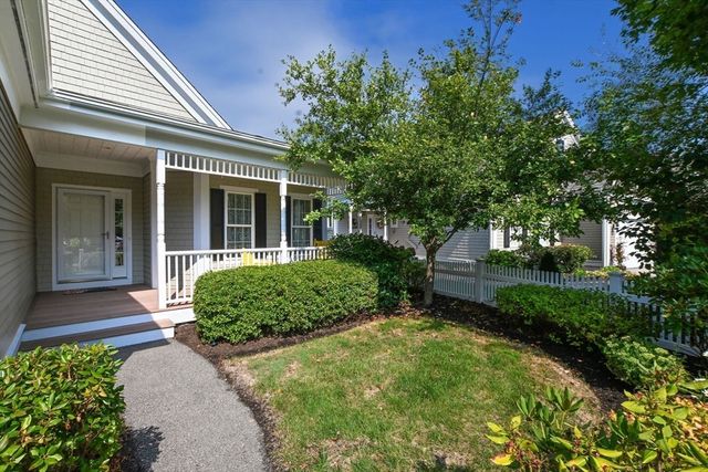 16 Amberwood Ct 16, Bourne, MA 02532