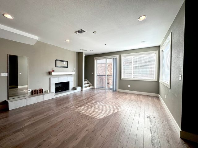 1320 May Street 206, Fort Worth, TX 76104