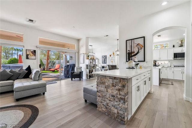 10001 Cresent Creek Drive, Las Vegas, NV 89134