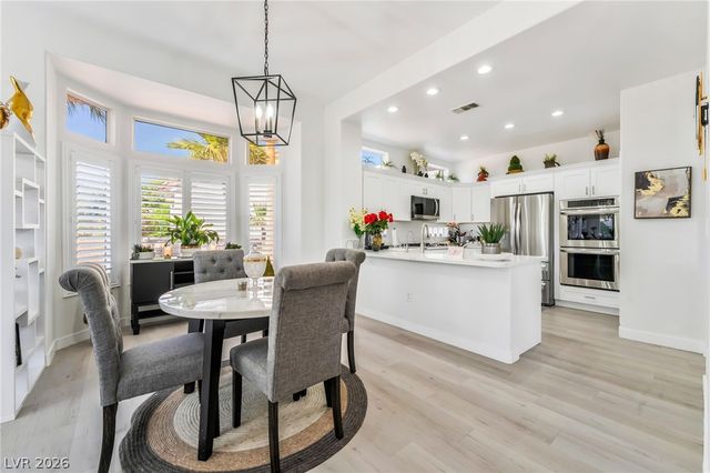 10001 Cresent Creek Drive, Las Vegas, NV 89134