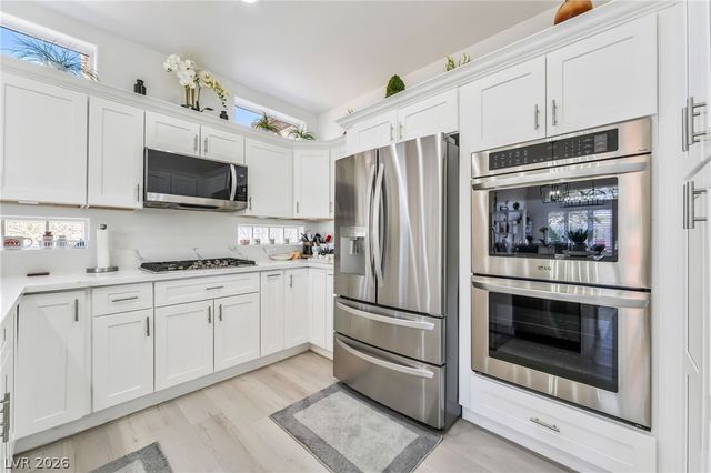 10001 Cresent Creek Drive, Las Vegas, NV 89134