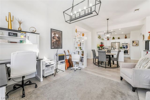 10001 Cresent Creek Drive, Las Vegas, NV 89134