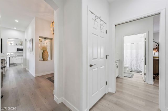 10001 Cresent Creek Drive, Las Vegas, NV 89134