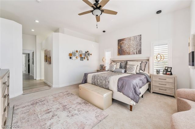 10001 Cresent Creek Drive, Las Vegas, NV 89134