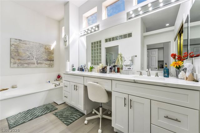 10001 Cresent Creek Drive, Las Vegas, NV 89134