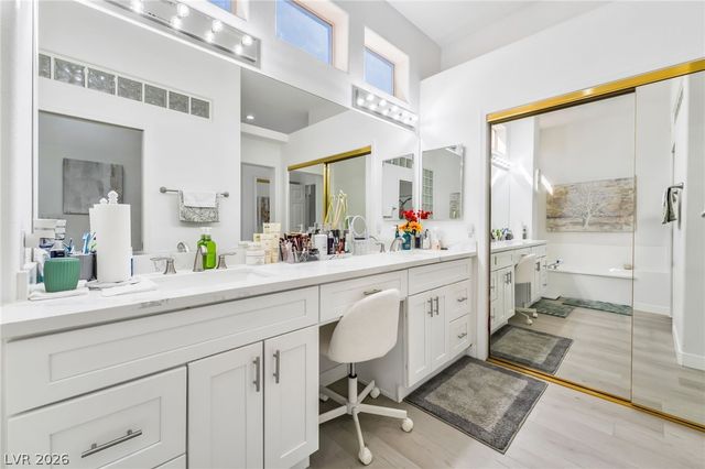 10001 Cresent Creek Drive, Las Vegas, NV 89134