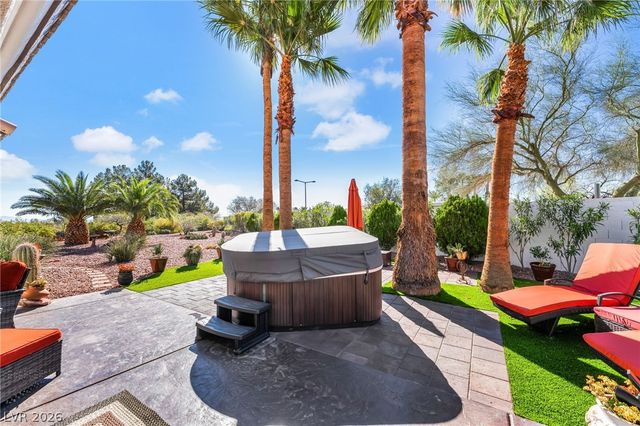 10001 Cresent Creek Drive, Las Vegas, NV 89134